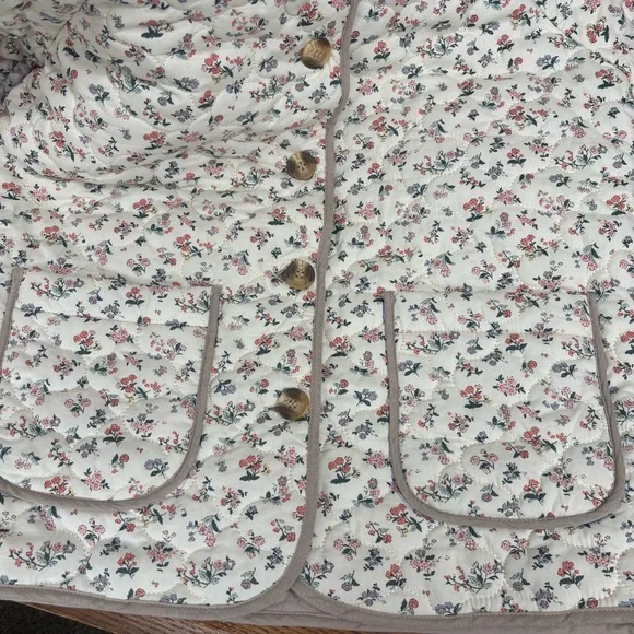 Mable Cream/Beige Floral Quilted Women's Size M Buttoned Jacket - Picture 6 of 7